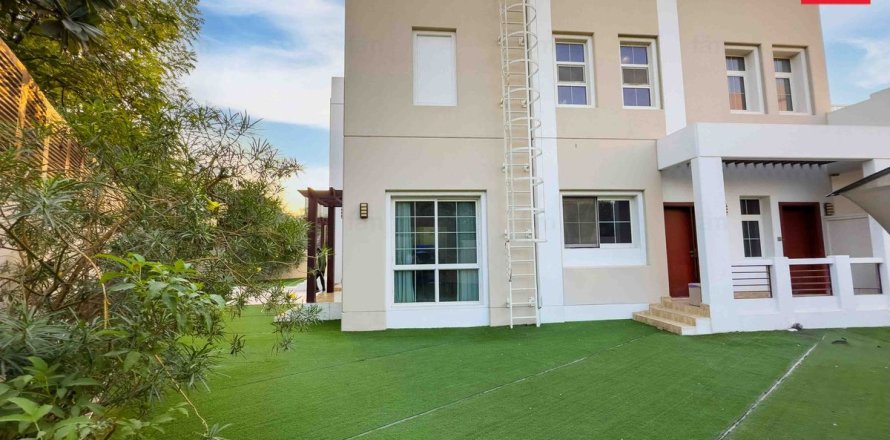 Villa em Dubai, EAU 3 quartos, 574.9 m2 № 660259