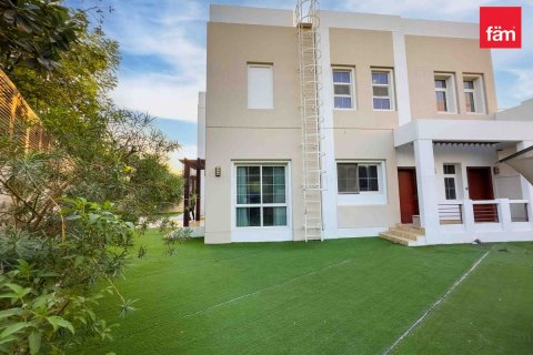 Vilă de vânzare în Dubai, EAU 3 dormitoare, 677.7 mp. №660259 - poză 2