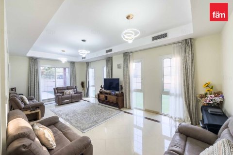 Vilă de vânzare în Dubai, EAU 3 dormitoare, 677.7 mp. №660259 - poză 17