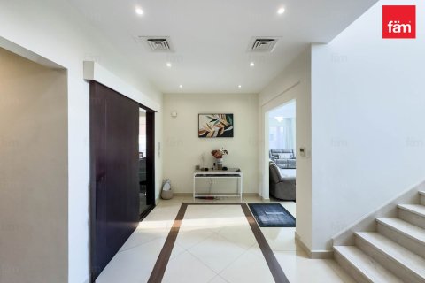 Vilă de vânzare în Dubai, EAU 3 dormitoare, 677.7 mp. №660259 - poză 26
