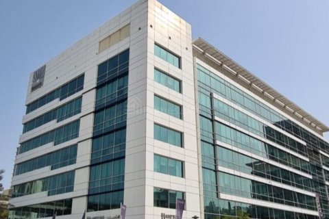 Toimisto Sheikh Zayed Road, Dubai, Arabiemiraatit 106 m2 № 717787