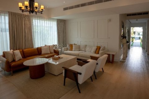 Kamienica na sprzedaż w Mudon, Dubai, ZEA 3 sypialnie, 272 mkw., nr 717784 - zdjęcie 2