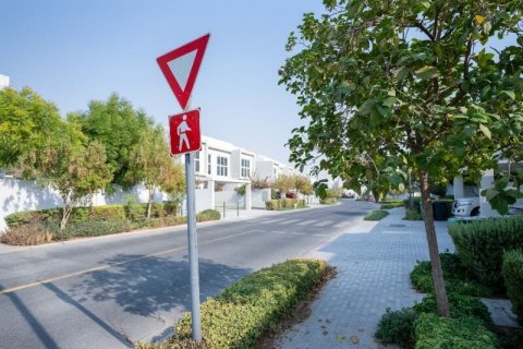 Kamienica na sprzedaż w Mudon, Dubai, ZEA 3 sypialnie, 272 mkw., nr 717784 - zdjęcie 24