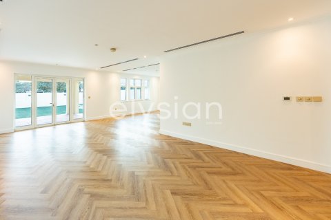 Villa in Jumeirah Park, Dubai, UAE 3 bedrooms, 328 sq.m. № 600320 - photo 20