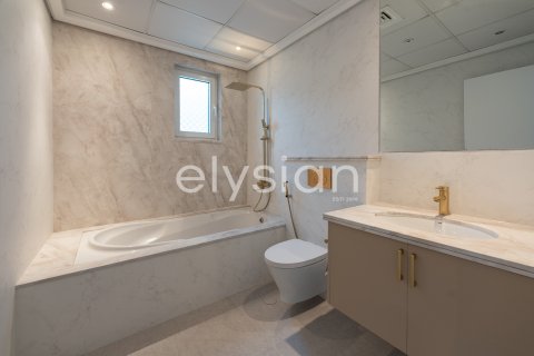 Villa in Jumeirah Park, Dubai, UAE 3 bedrooms, 328 sq.m. № 600320 - photo 15