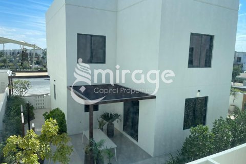 Vila na Yas Island, Abu Dhabi, SAE 4 ložnice, 315 m² Č.: 597251 - fotografie 1