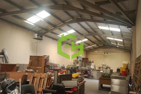 Warehouse in Umm Ramool, Dubai, UAE 371.6 sq.m. № 632312 - photo 5