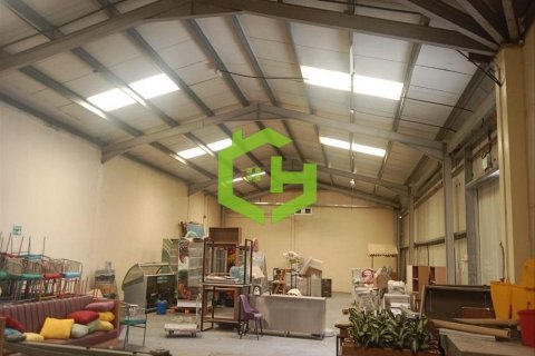 Warehouse in Umm Ramool, Dubai, UAE 371.6 sq.m. № 632312 - photo 3
