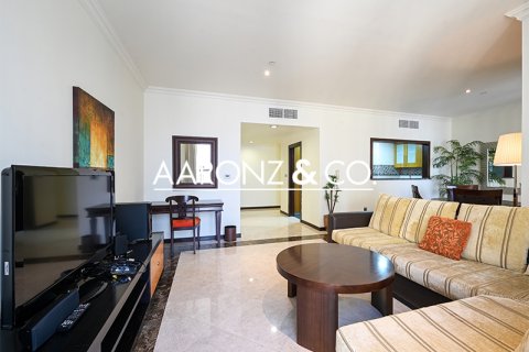 Apartment i Jumeirah Beach Residence, Dubai, UAE 4 soveværelser, 288 kvm № 690578