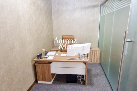 Office in Business Bay, Dubai, UAE 116 sq.m. № 690581 - photo 8
