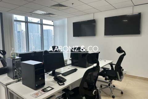 Business Bay, Dubai, UAE의 임대용 사무실 53제곱미터 번호 690579 - 사진 2