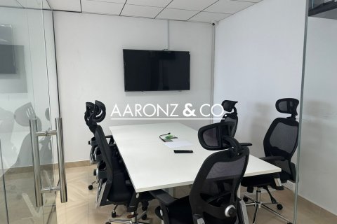 Business Bay, Dubai, UAE의 임대용 사무실 53제곱미터 번호 690579 - 사진 6