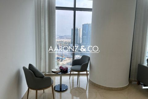 Business Bay, Dubai, UAE의 임대용 사무실 53제곱미터 번호 690579 - 사진 4
