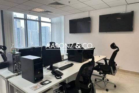 Business Bay, Dubai, UAE의 임대용 사무실 53제곱미터 번호 690579 - 사진 8