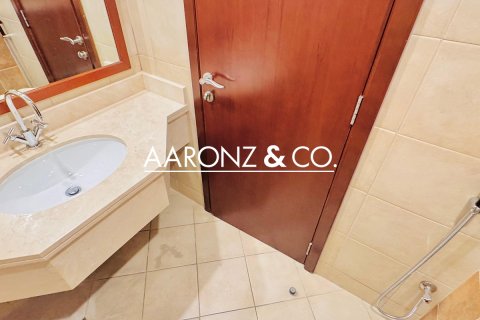 Apartment til leje i Jumeirah Beach Residence, Dubai, UAE 4 soveværelser, 344 kvm № 690580 - foto 17