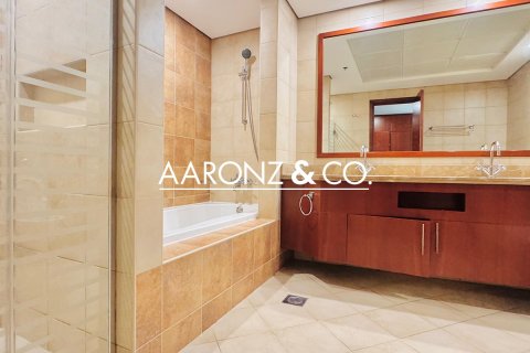 Apartment til leje i Jumeirah Beach Residence, Dubai, UAE 4 soveværelser, 344 kvm № 690580 - foto 15