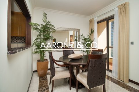 Apartment til leje i Jumeirah Beach Residence, Dubai, UAE 2 soveværelser, 136 kvm № 690577 - foto 4