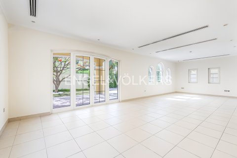 Villa en Jumeirah Islands, Dubai, EAU 3 dormitorios, 510 m² № 696386