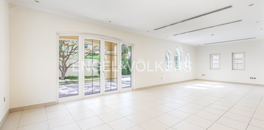 Vilë në Jumeirah Islands, Dubai, Emiratet e Bashkuara Arabe 3 dhoma gjumi, 510 m2. № 696386