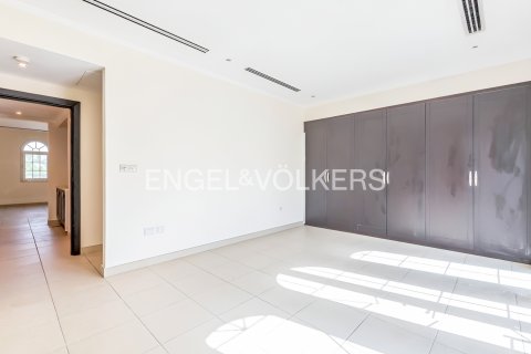 Vilë në Jumeirah Islands, Dubai, Emiratet e Bashkuara Arabe 3 dhoma gjumi, 510 m2. № 696386 - Foto 4