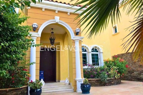Vilë në Jumeirah Islands, Dubai, Emiratet e Bashkuara Arabe 3 dhoma gjumi, 510 m2. № 696386 - Foto 9