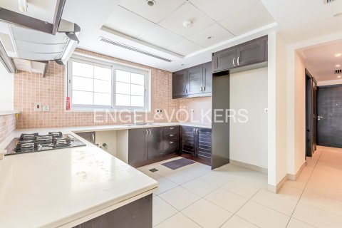 Vilë në Jumeirah Islands, Dubai, Emiratet e Bashkuara Arabe 3 dhoma gjumi, 510 m2. № 696386 - Foto 3