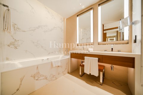 Huoneisto Downtown Dubai (Downtown Burj Dubai), Arabiemiraatit 2 makuuhuonetta, 110.39013169 m2 № 651498 - kuva 6