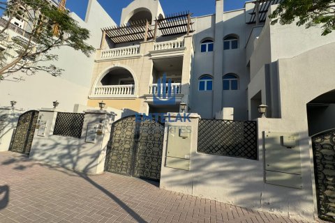 Зняти в оренду віллу в Джумейра Вилладж Серкл, Дубай, ОАЕ 4 спальні, № 587647 - фото 14