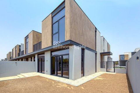 Városi lakóépület itt: Mudon, Dubai, EAE, 4 hálószoba, 229 m², azonosító: 714517