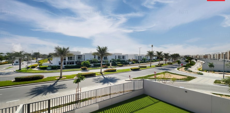 Řadový dům v Dubai, SAE 4 ložnice, 270.7 m² Č.: 698978