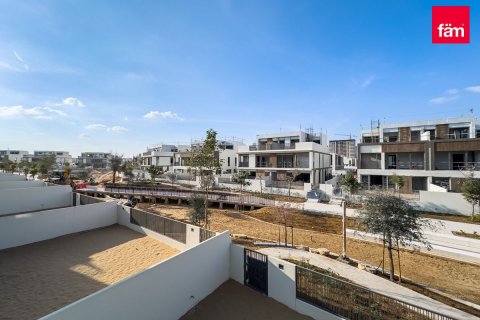 Tilal Al Ghaf、Dubai、UAEにあるヴィラ 4ベッドルーム、232.3 m2 No698974
