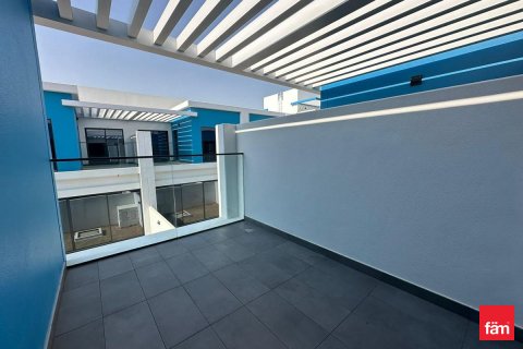 Villetta a schiera in affitto a Dubai, EAU 4 camere da letto, 144 mq. № 691520 - foto 15