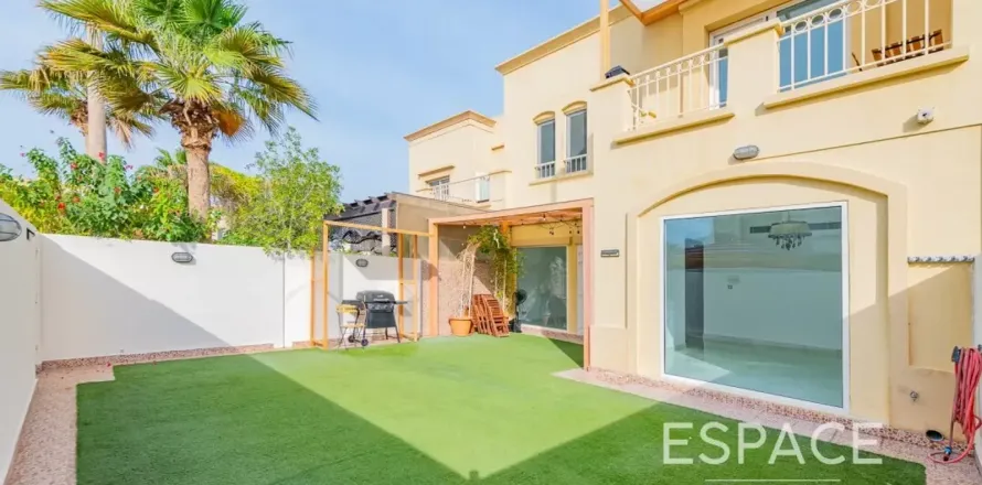 Villa en The Springs, Dubai, EAU 5 dormitorios, 289 m² № 737923