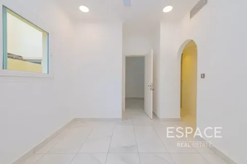 Villa en venta en The Springs, Dubai, EAU 5 dormitorios, 289 m2 № 737923 - foto 15