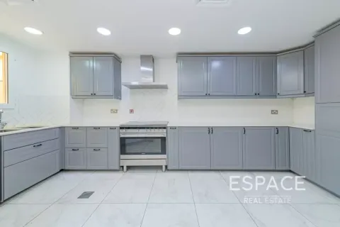 Villa en venta en The Springs, Dubai, EAU 5 dormitorios, 289 m2 № 737923 - foto 8
