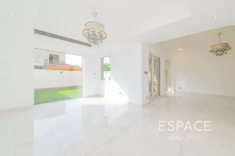 Villa en venta en The Springs, Dubai, EAU 5 dormitorios, 289 m2 № 737923 - foto 3