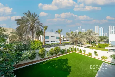 Villa en venta en Meadows, Dubai, EAU 4 dormitorios, 332 m2 № 737925 - foto 17