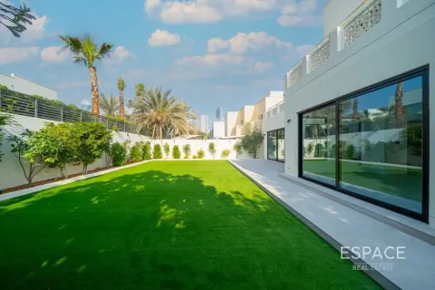 Villa en venta en Meadows, Dubai, EAU 4 dormitorios, 332 m2 № 737925 - foto 18