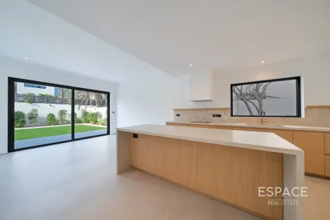Villa en venta en Meadows, Dubai, EAU 4 dormitorios, 332 m2 № 737925 - foto 6