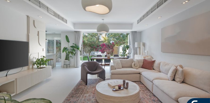 Vilă în The Springs, Dubai, EAU 3 dormitoare, 228 mp.  №697754