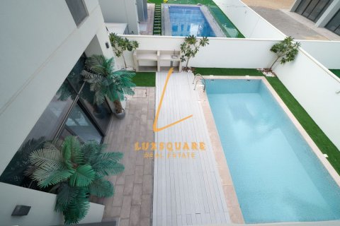 Vilë në Al Furjan, Dubai, Emiratet e Bashkuara Arabe 4 dhoma gjumi, 570 m2. № 694620 - Foto 24