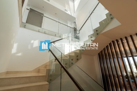 Huvila Yas Island, Abu Dhabi, Arabiemiraatit 6 makuuhuonetta, 662.8 m2 № 657095 - kuva 6