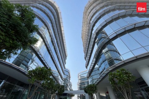 Zyrë në Umm Ramool, Dubai, Emiratet e Bashkuara Arabe 4499.9 m2. № 760772 - Foto 12