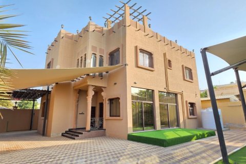 Villa i Khuzam, Ras Al Khaimah, Emiratene 4 soverom, 372 kvm nr. 734856