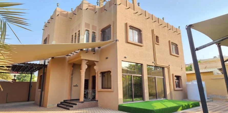 Villa i Khuzam, Ras Al Khaimah, Emiratene 4 soverom, 372 kvm nr. 734856