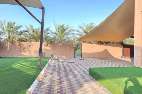 Villa til salgs i Khuzam, Ras Al Khaimah, Emiratene 4 soverom, 372 kvm Nr. 734856 - Foto 13