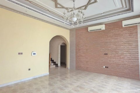 Villa til salgs i Khuzam, Ras Al Khaimah, Emiratene 4 soverom, 372 kvm Nr. 734856 - Foto 6