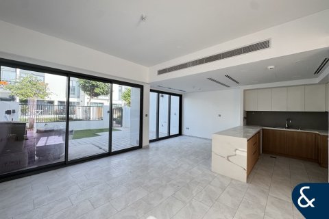 Townhouse sa Dubai Land, Dubai, UAE 3 silid-tulugan, 181 sq.m. № 666436 - larawan 2