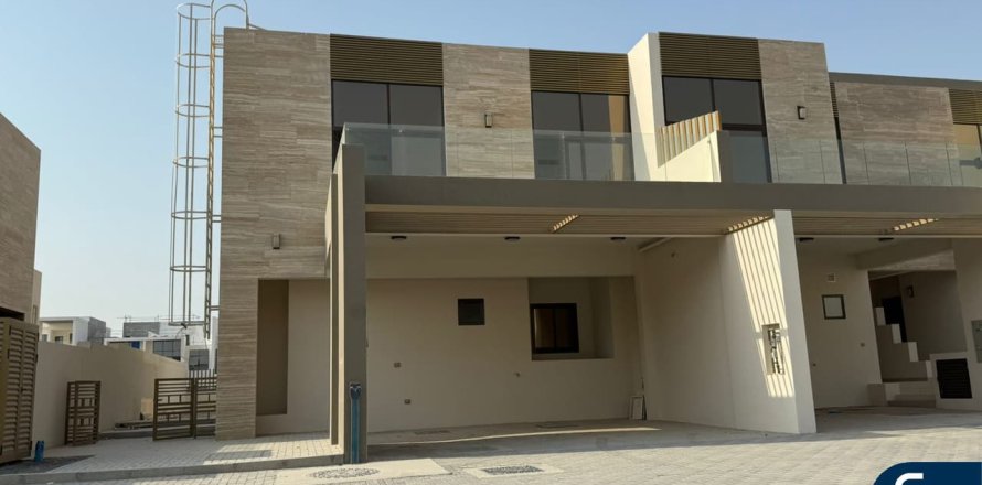 Kaupunkipientalo Mohammed Bin Rashid City, Dubai, Arabiemiraatit 4 makuuhuonetta, 331 m2 № 666437