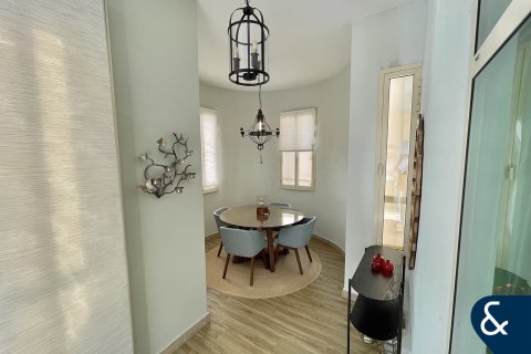 דירה למכירה ב Palm Jumeirah, Dubai, איחוד האמירויות 2 חדרי שינה, 147 מ"ר, מספר 666438 - תמונה 7